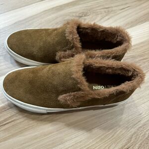 Tretorn Millie Acorn Slip On Shoes Women’s 7